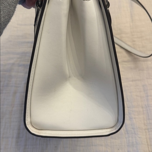 EUC! MICHAEL KORS Marilyn Medium Saffiano Leather Satchel - Picture 9 of 16